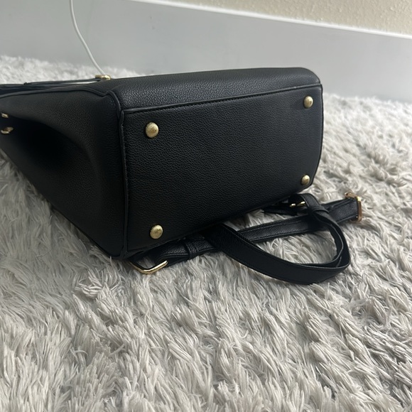 Elegant Black Backpack Bag - Picture 3 of 8